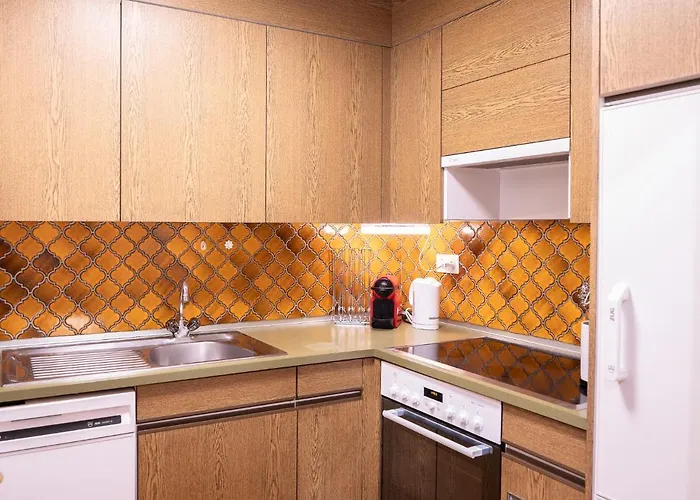 شقة Chesa Paluedin 10 - By Interhome بونتريسنا