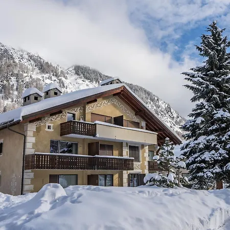 Chesa Paluedin 10 - By Interhome Appartement *