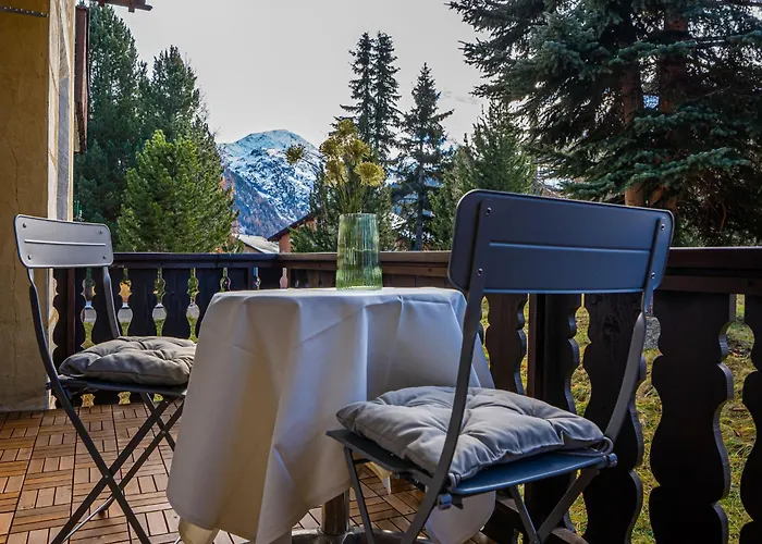 Chesa Paluedin 10 - By Interhome Appartement